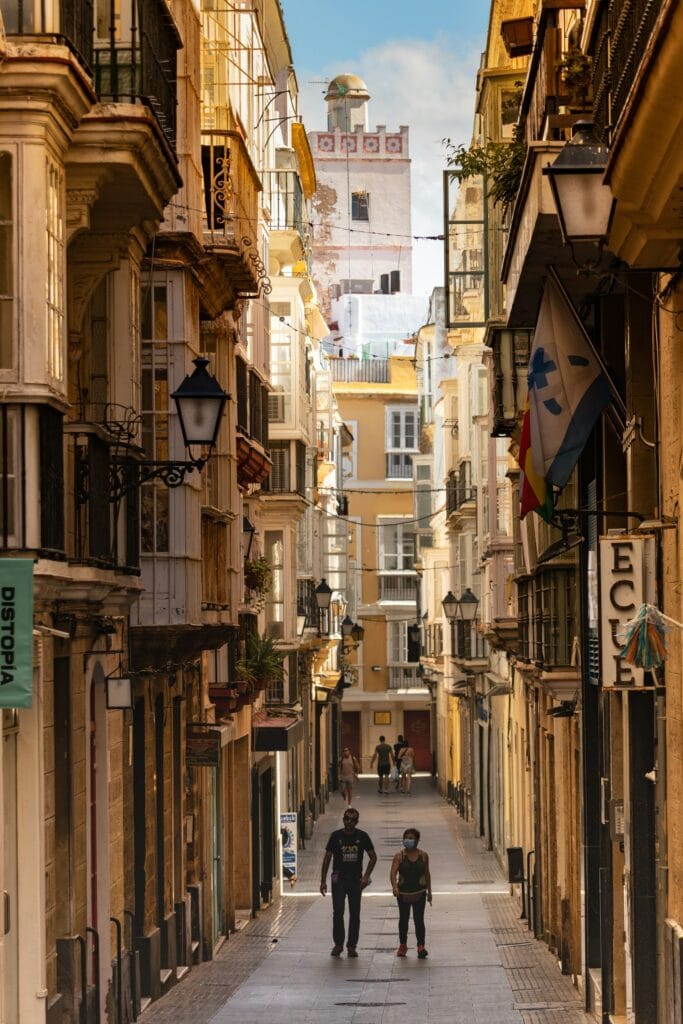 Cadiz-Spain-Streets-Narrow-torre-tavira-in-the-distance