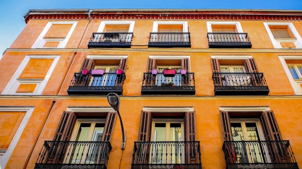 Madrid-Spain-Buildings-of-the-streets-of-Madrid