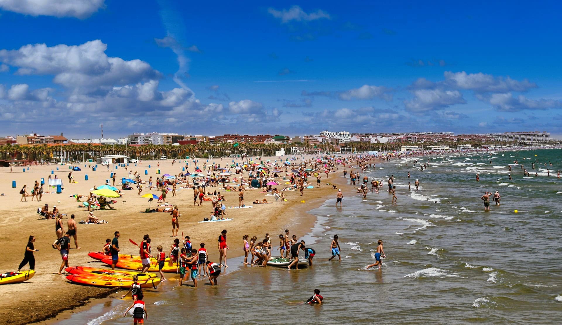 Valencia-Spain-beach-el-cabanyal