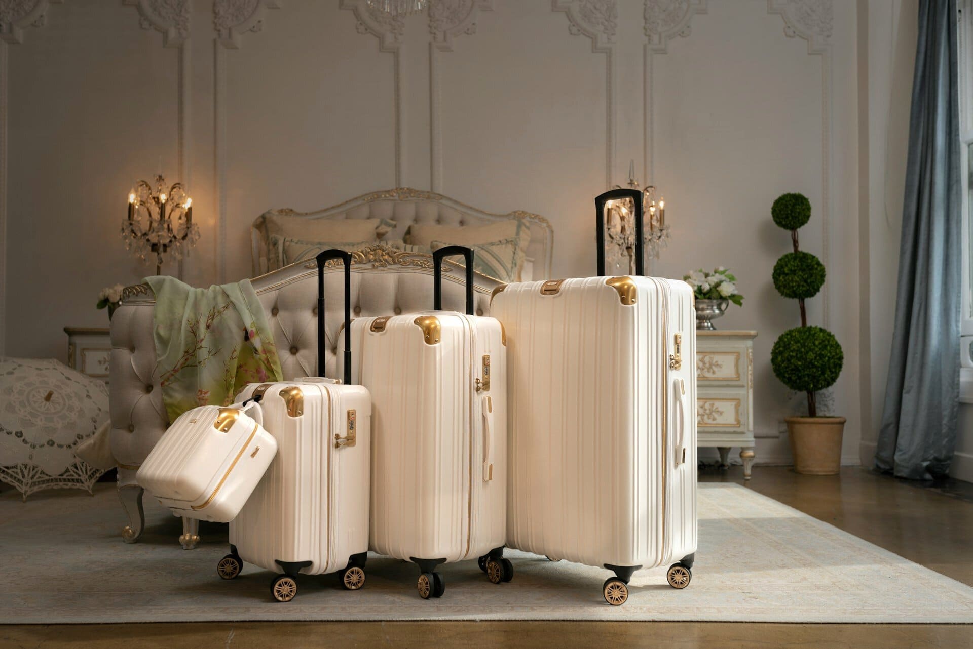 hotel-Suitcases