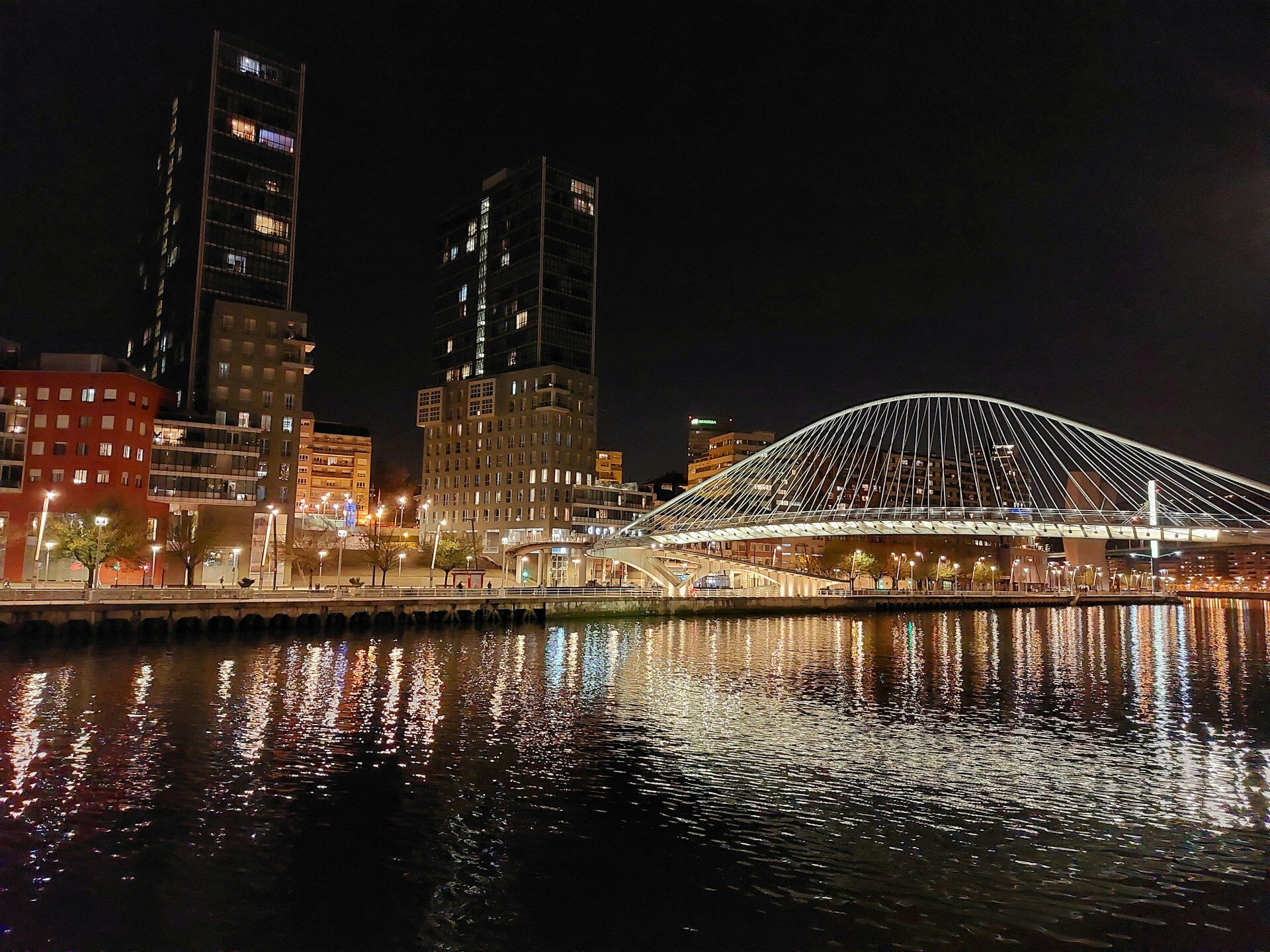 Bilbao-Spain-city-bridge-ZUBIZURI-NIGHT