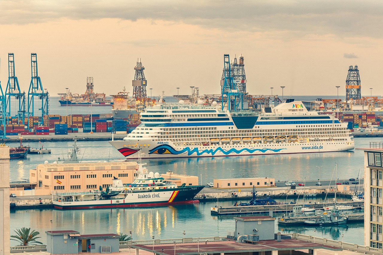 Las-Palmas-de-Gran-Canaria-Cruise-Ship-Port
