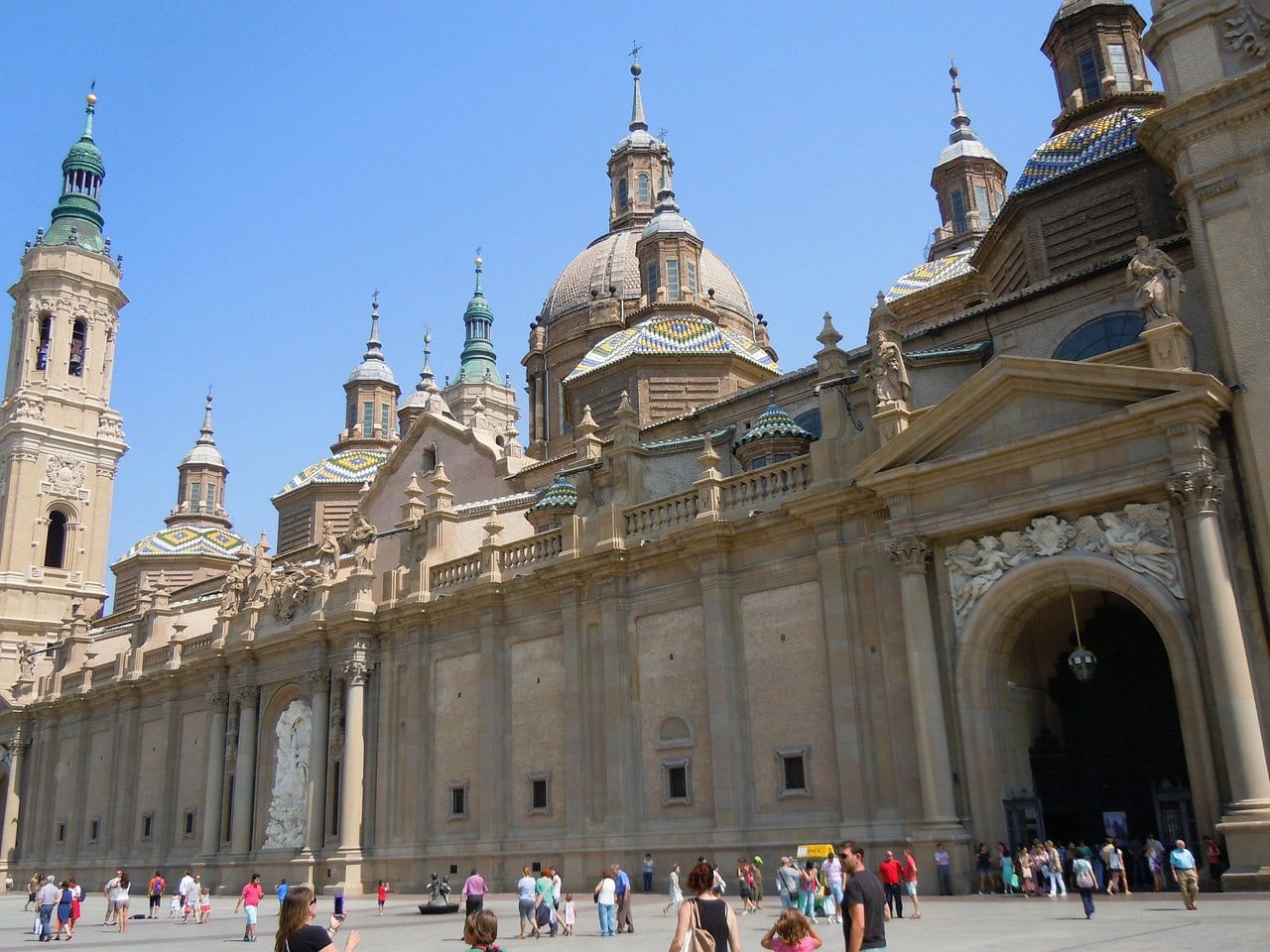 Zaragosa-Spain-PLAZA-DEL-PILAR